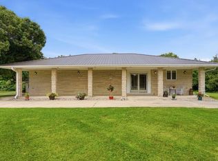 305 Worth St, Lamont, IA 50650