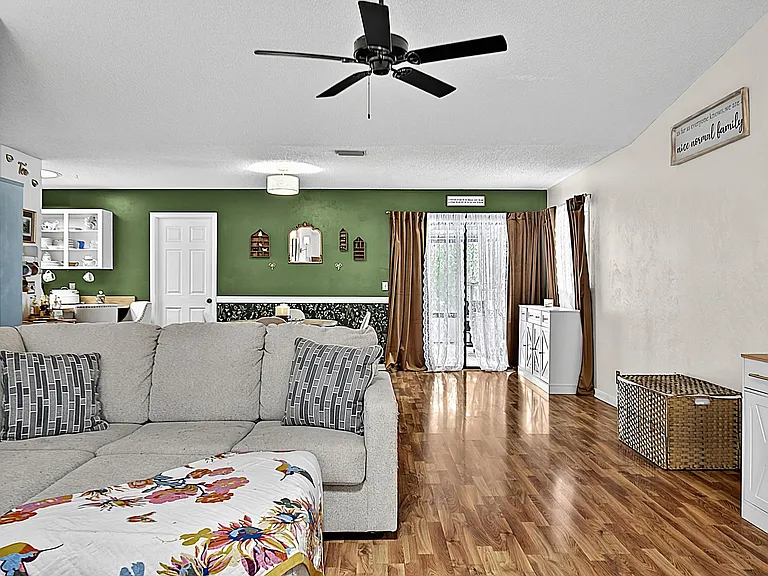 4 Zanzibar Balsan Ct — Photo 9