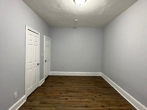 2nd image of 408 Leslie St #1R