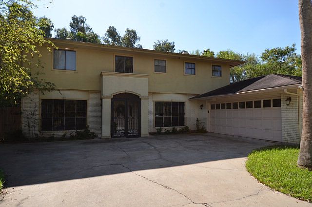 1st image of 84 Creekbend Dr
