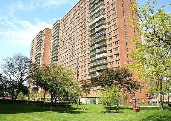 1st image of 2944 W 5th St APT 22F