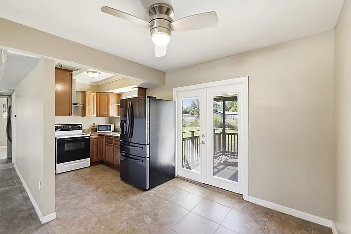1107 Jamela Dr — Photo 12