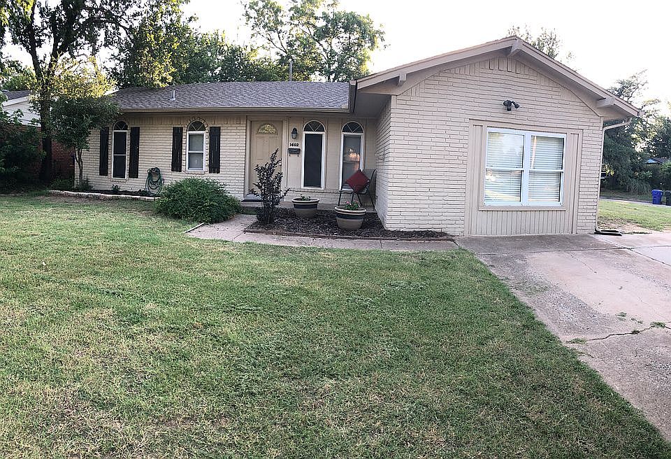 Convenient Corner Lot!