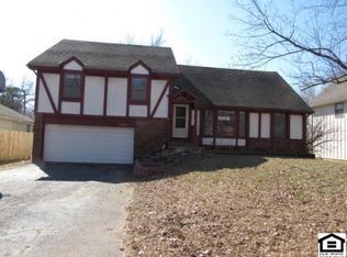 9189 W 92nd Pl, Overland Park, KS 66212