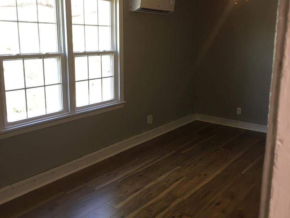 2nd image of 213 S 16th St APT 4