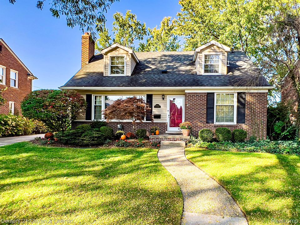 1st image of 2922 Guilford Dr