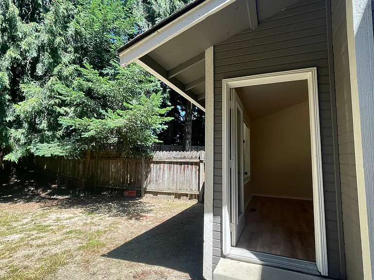 11252 NE 131st Ln — Photo 27