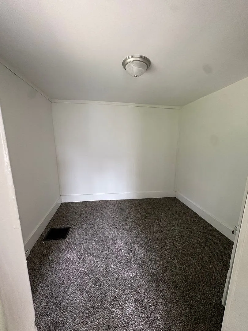 2075 N Woodford St. — Photo 4