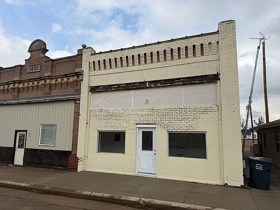 3rd image of 224 Pine St