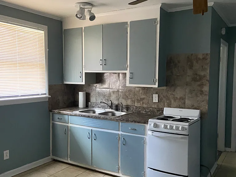 5069 Yadkin Rd #A — Photo 3
