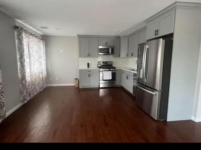 84 Commonwealth Ave — Photo 5