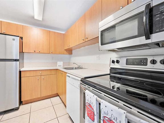 4th image of 431 Executive Center Dr APT 216