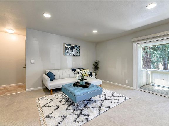 4th image of 984 Kiely Blvd Unit G