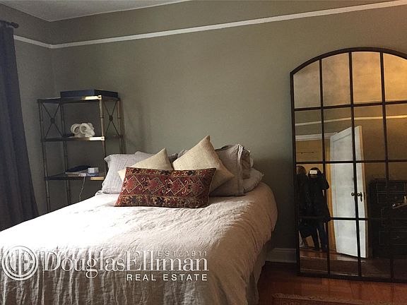 4th image of 187 E 4th St APT 4K