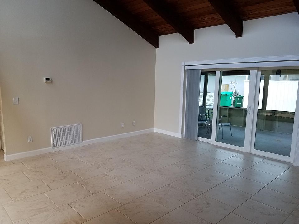 2nd image of 309 Myrtlewood Rd