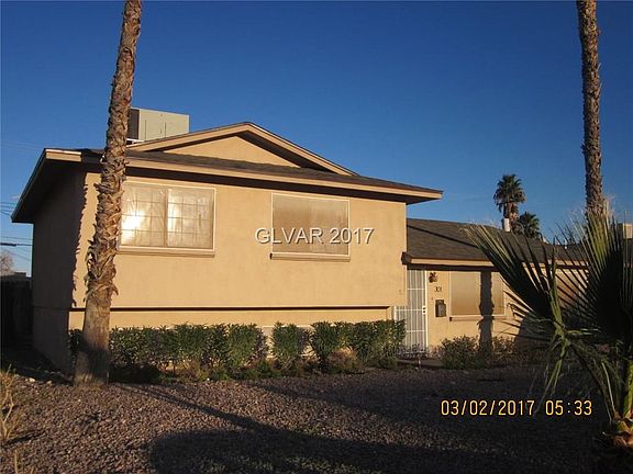 2nd image of 301 S Torrey Pines Dr