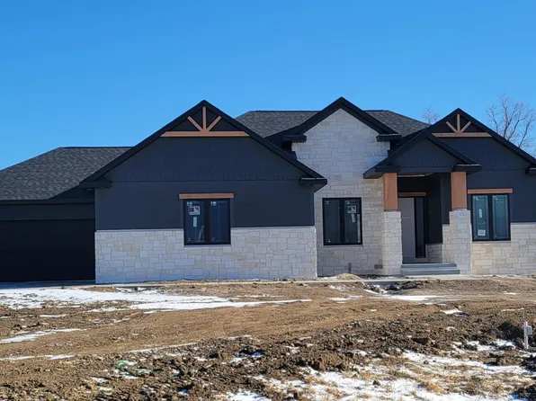 1550 N 129th Ct, Lincoln, NE 68527