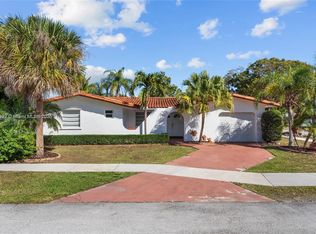 16665 SW 93rd Ct, Palmetto Bay, FL 33157