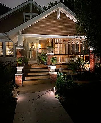 2nd image of 604 N Noyes Blvd