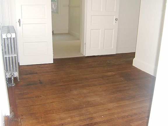 5th image of 453 Green Ln #1