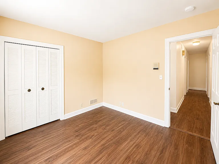 9205 Whitegate Ct — Photo 13