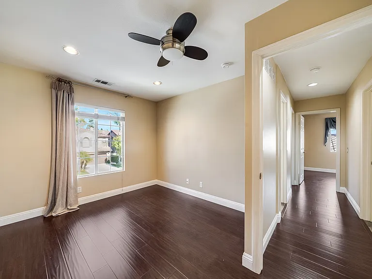 11761 Fricker Ave — Photo 19