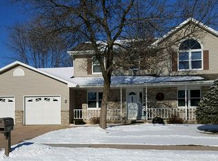 1050 Laager Ln, Oshkosh, WI 54902