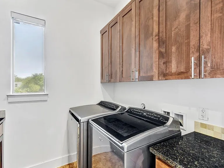 1006 Lipan Trl — Photo 24