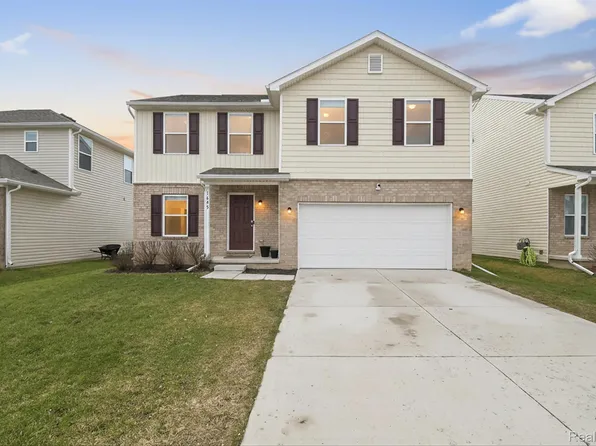 1645 Golfview Dr, Ypsilanti, MI 48198