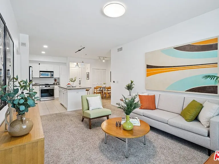 100 S Alameda St #150 — Photo 8