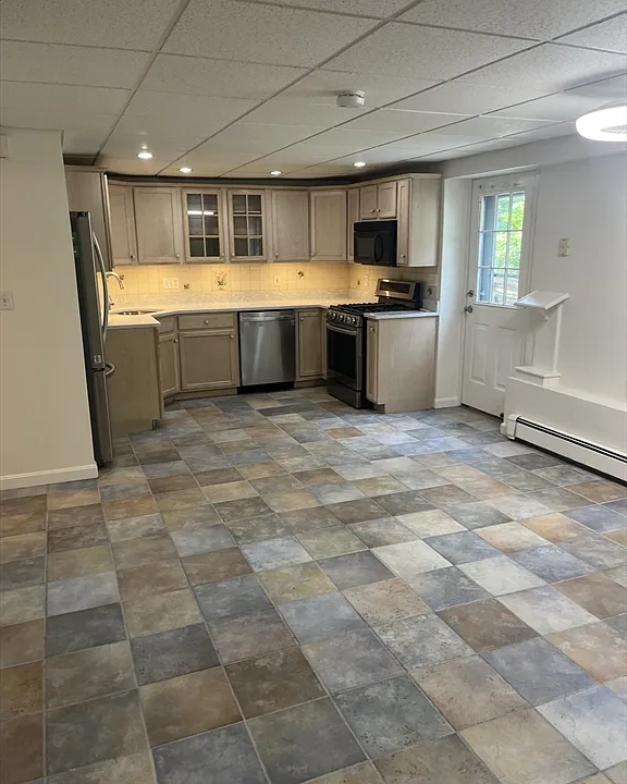 27 Tayla Dr #1