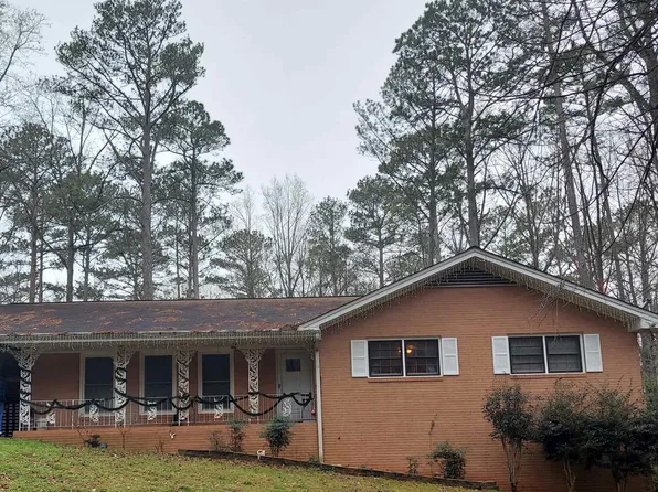 5685 Stagecoach Rd, Rex, GA 30273
