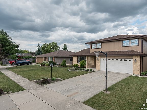 3rd image of 15719 La Paz Ct