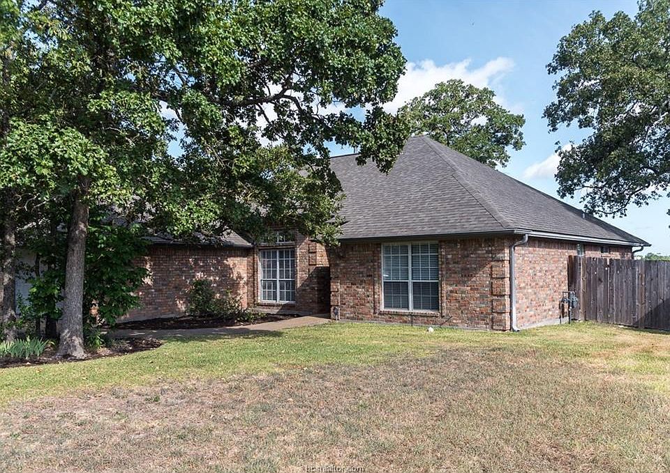 1st image of 709 Summerglen Dr