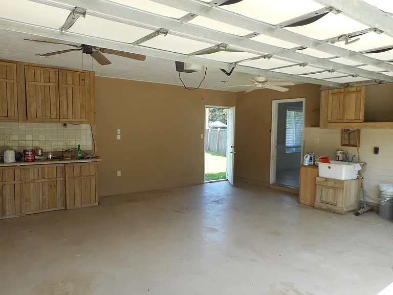1729 Quiet Oak Ln — Photo 8