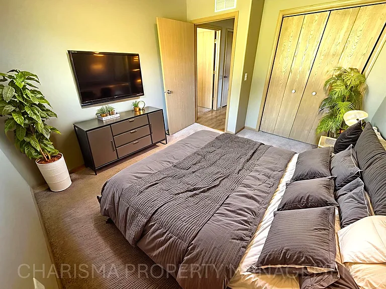 DBK Brandon Townhomes — Photo 49