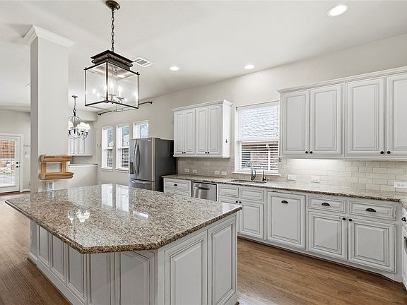 4th image of 5900 Cranbrook Ln