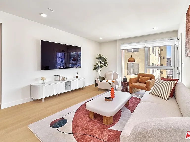 510 S Oxford Ave #310 — Photo 35