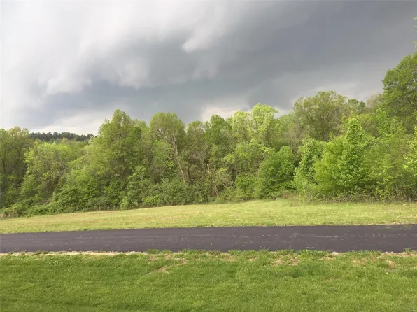 17 Lakeside Dr Lot 8, Washington, MO 63090