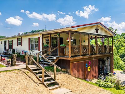 132 Dewey Ave, Spraggs, PA, 15362