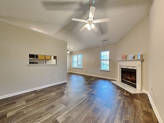 4th image of 1622 Black Diamond Ct