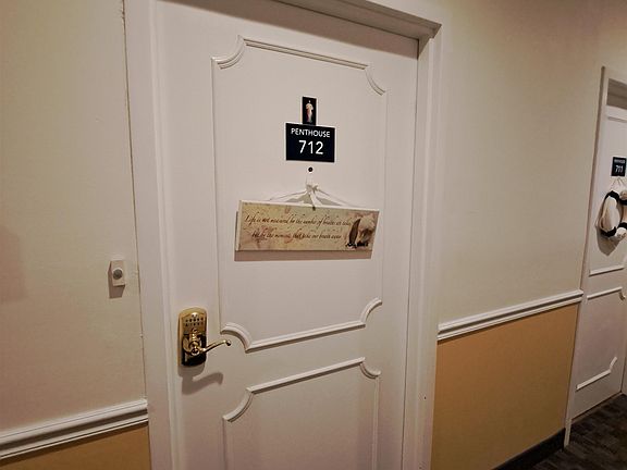 4th image of 500 Kennedy Dr #712