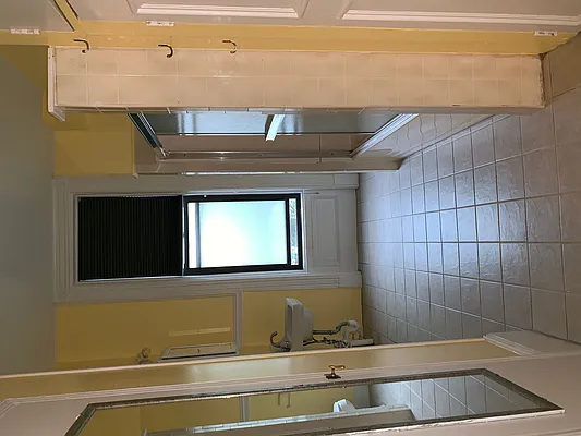 Rented by Chartwell Manhattan Realty | media 20