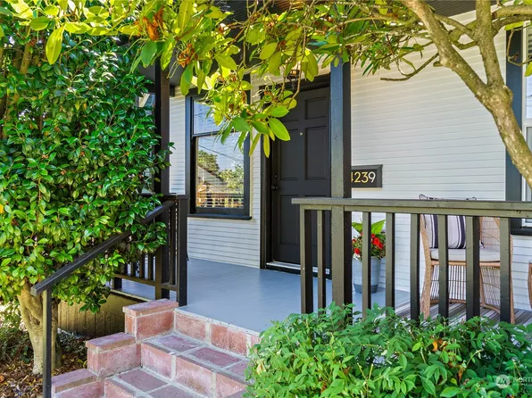 4239 S Juneau St, Seattle, WA 98118