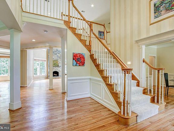 3rd image of 10505 Aubinoe Farm Dr