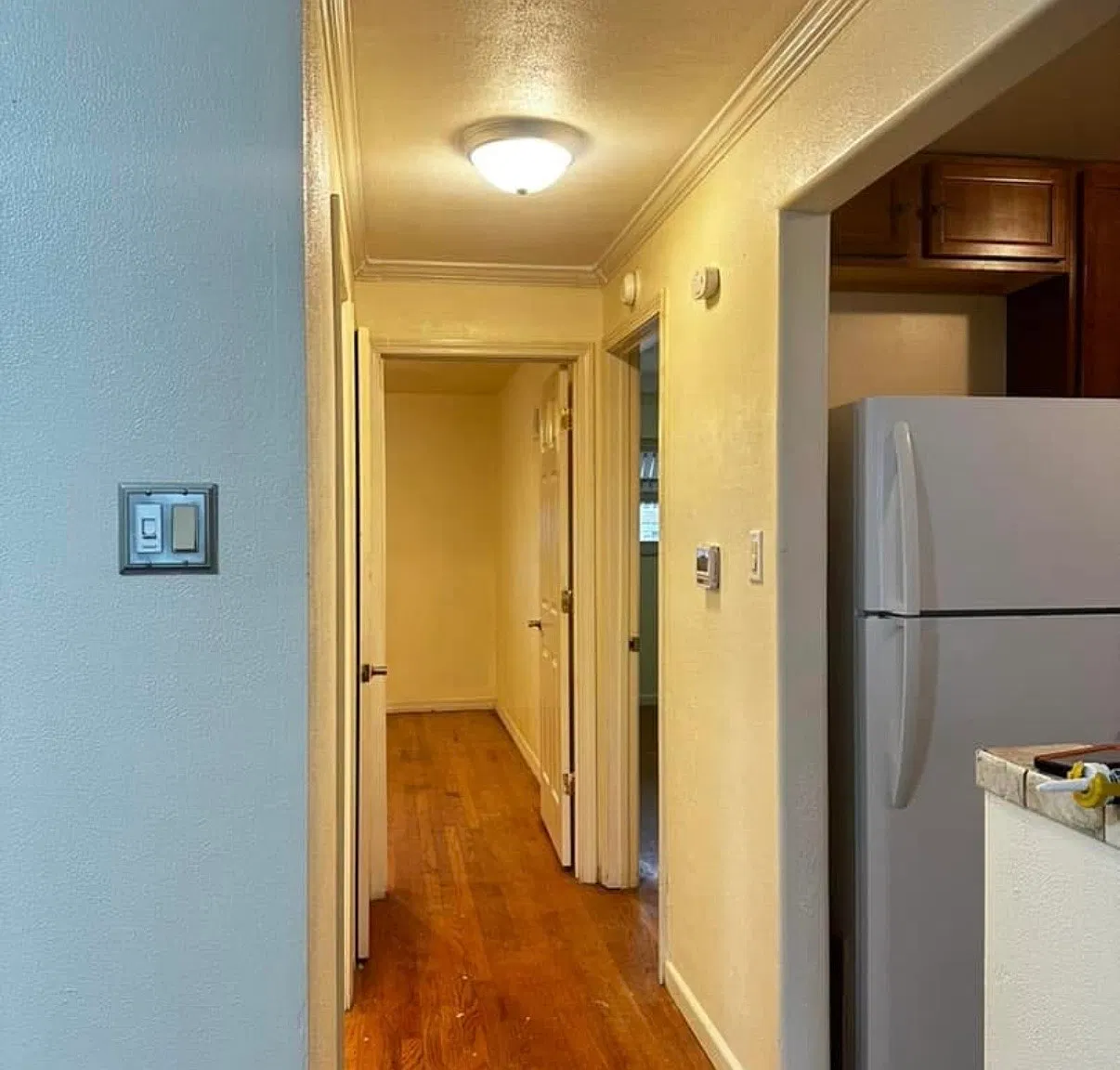 4 bed, 858 sqft, $1,300 — Photo 2