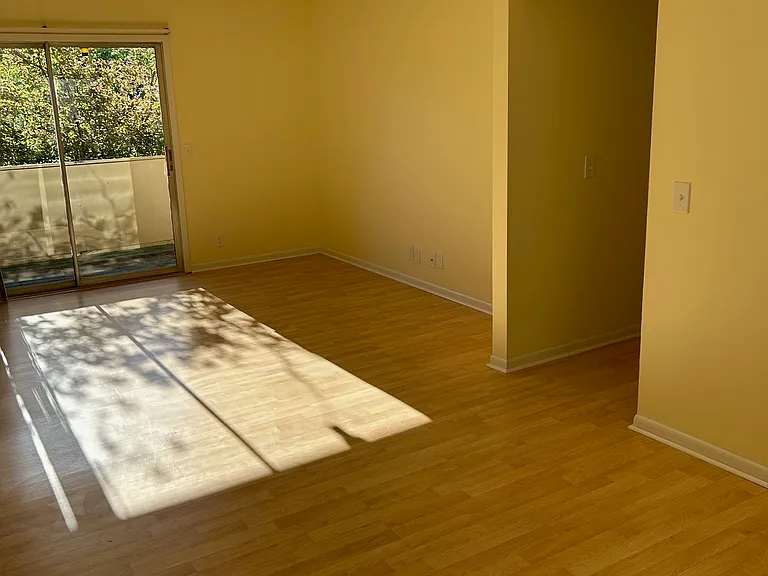 515 Basswood Ave #B27 — Photo 3