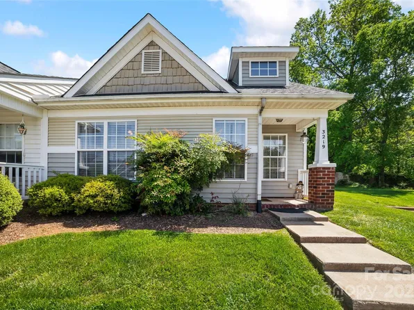 3219 Cottage Rose Ln, Rock Hill, SC 29732