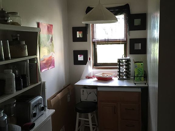 4th image of 154 College Ave NE APT 3