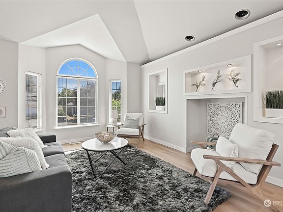 3rd image of 5051 38th Street Ct NE